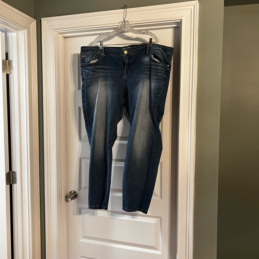 Torrid boyfriend Jean with rips and distressing in size 26